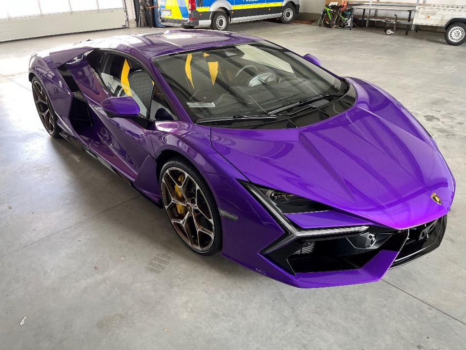 Lamborghini ohne Papiere in Waidhaus sichergestellt