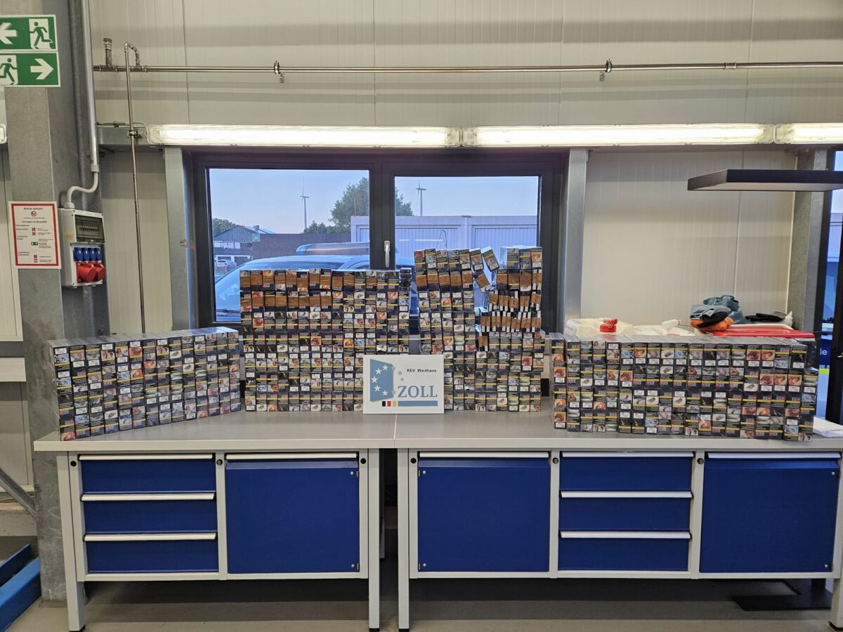 "Ich packe meinen Koffer" - aber bitte nicht mit über 64.000 Schmuggelzigaretten