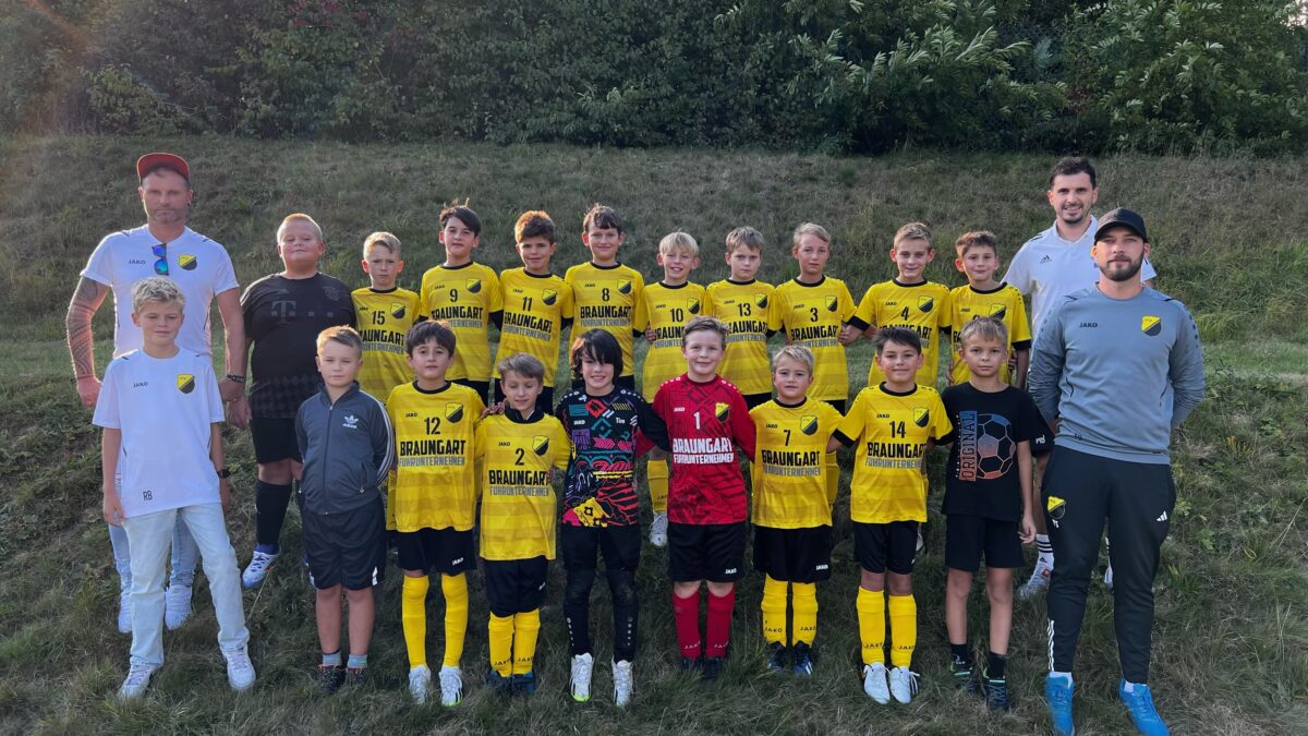 Neue Trikots für die E-Jugend der SG SpVgg Windischeschenbach vorgestellt