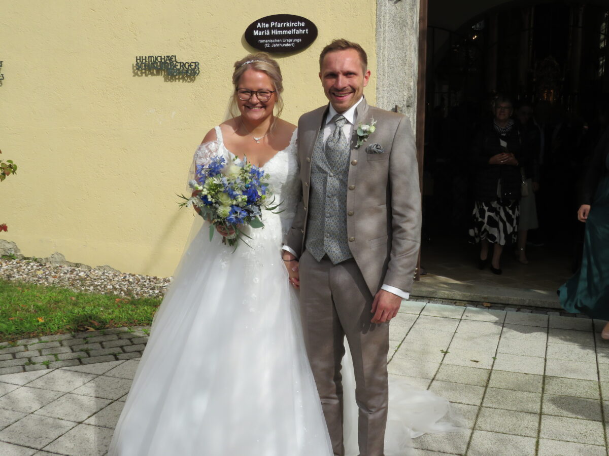 Ein strahlendes Paar: Stefanie und Thomas sagen "Ja"