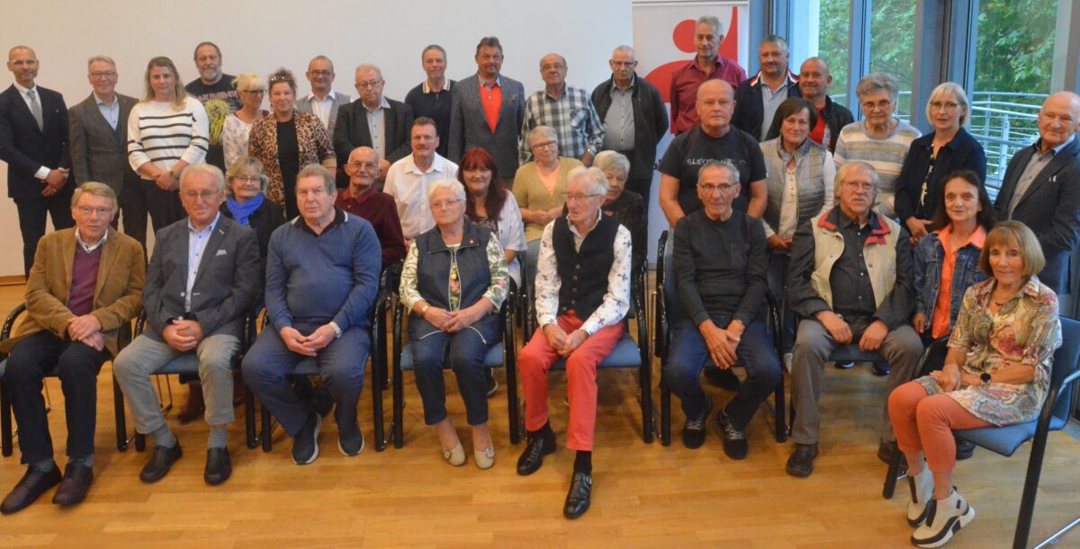 IGBCE ehrt in der Max-Reger-Halle langjährige Mitglieder