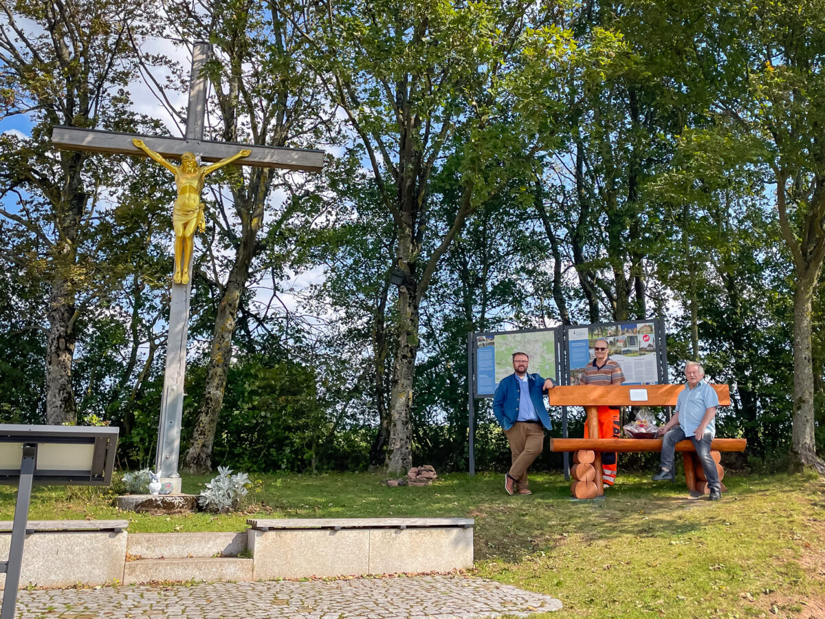 Kastler Berg bietet jetzt eine einzigartige Baumel-Bank