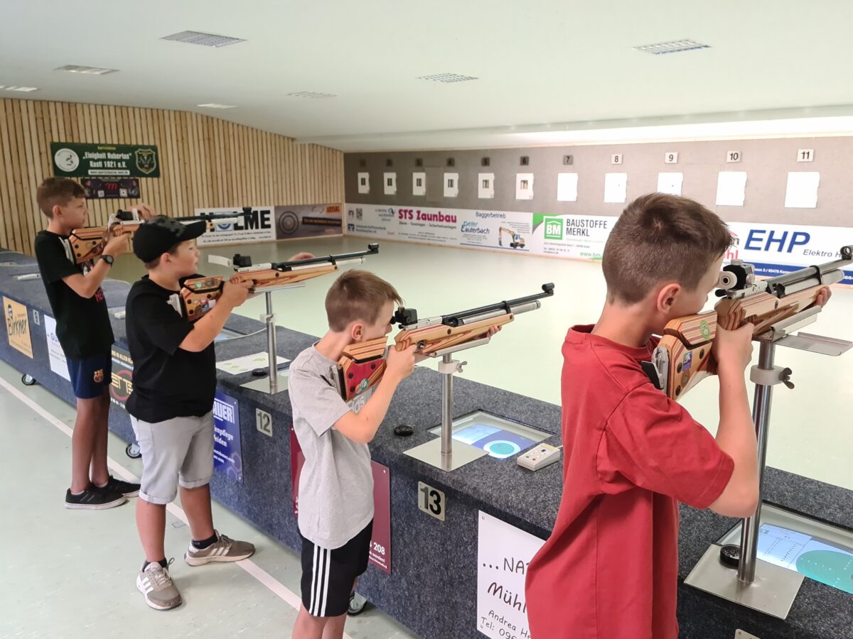 Pokale und Spaß beim Kastler Schnupperschießen