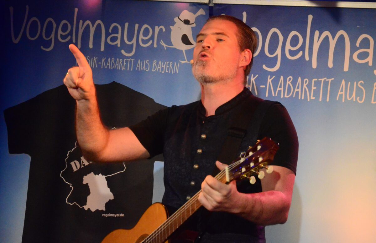 Vogelmayer begeistert das "Kulturbahnhof"-Publikum im "Parapluie"