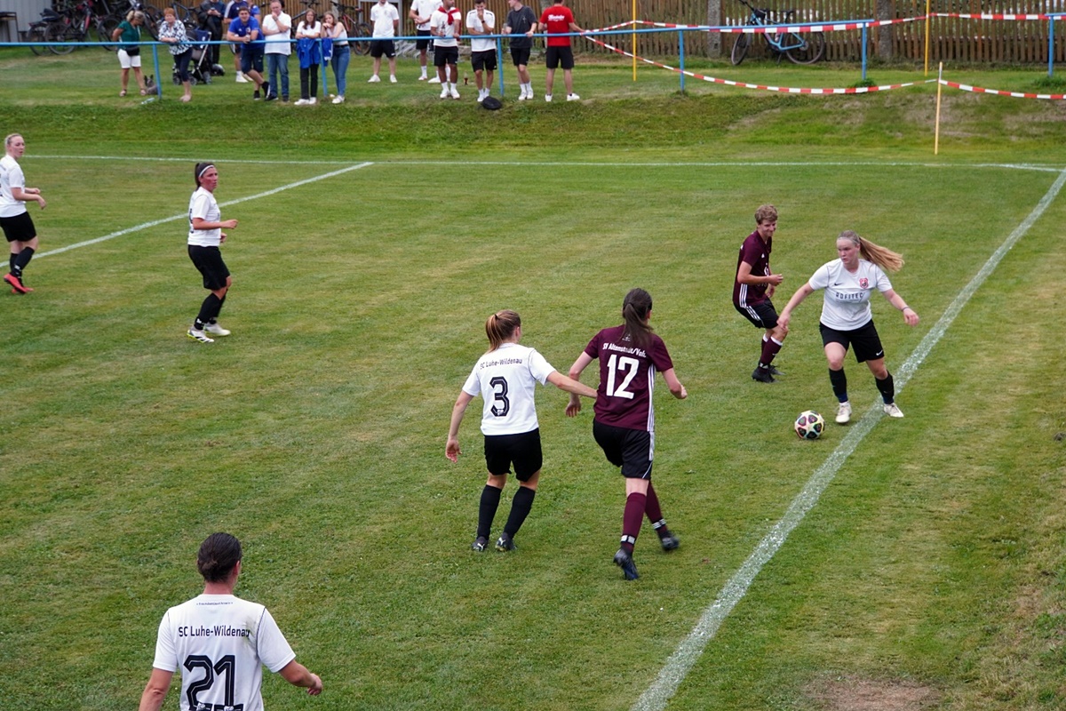 Frauen Derby geht an den SC Luhe-Wildenau