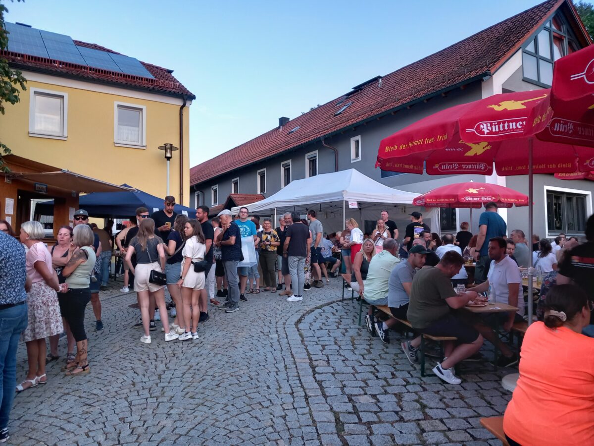 Altendorfer Pizzafest knackt Verkaufsrekord für guten Zweck
