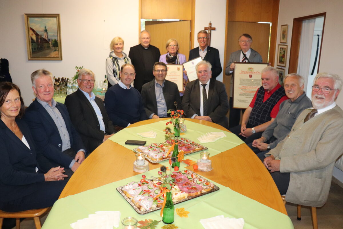 70 Jahre Patenschaft Tirschenreuths für Heimatkreis gefeiert