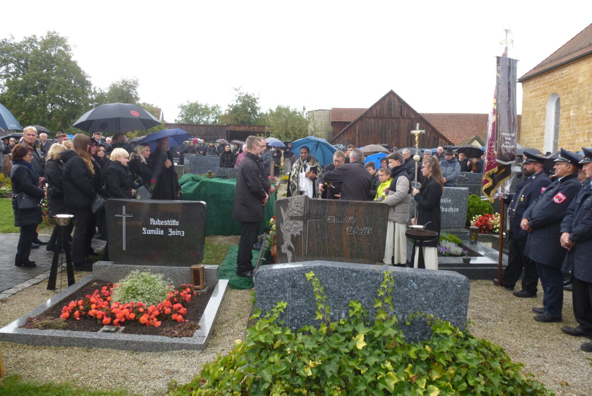 Abschied von Josef Macke: 500 Trauergäste ehren sein Vermächtnis