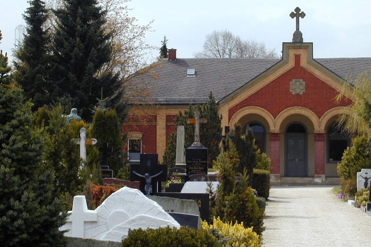 Amberg informiert über neue Bestattungsformen an Allerheiligen