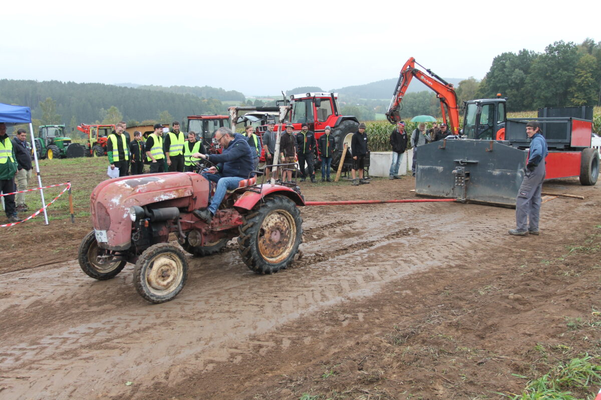 Feldwochenende lockt mit Landtechnik und Familienprogramm