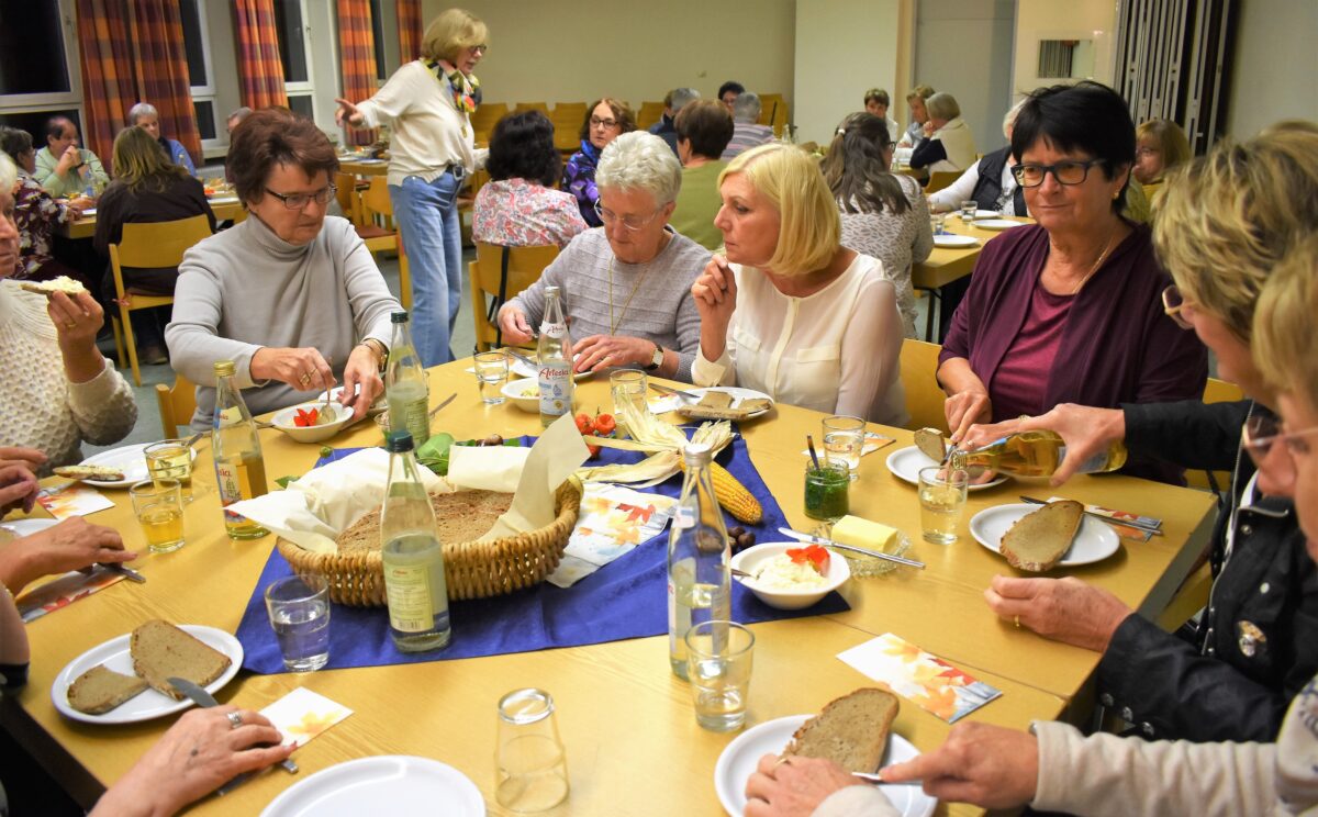 Beten und gesellig sein