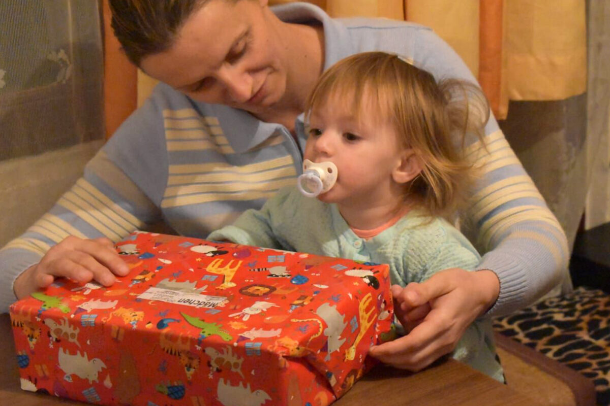 Weihnachtspäckchenaktion von „Für das Leben und die Hoffnung“ startet