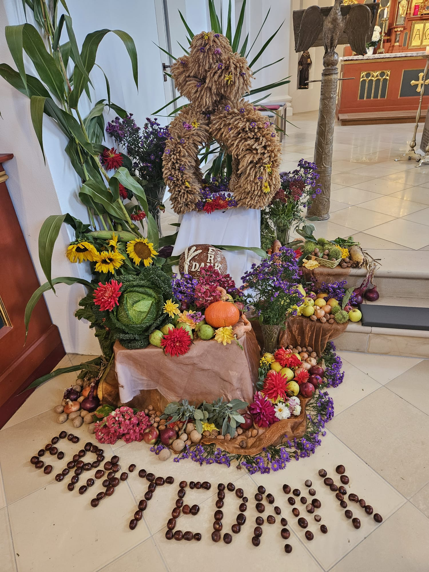 KLJB Leuchtenberg zelebriert traditionelles Erntedankfest