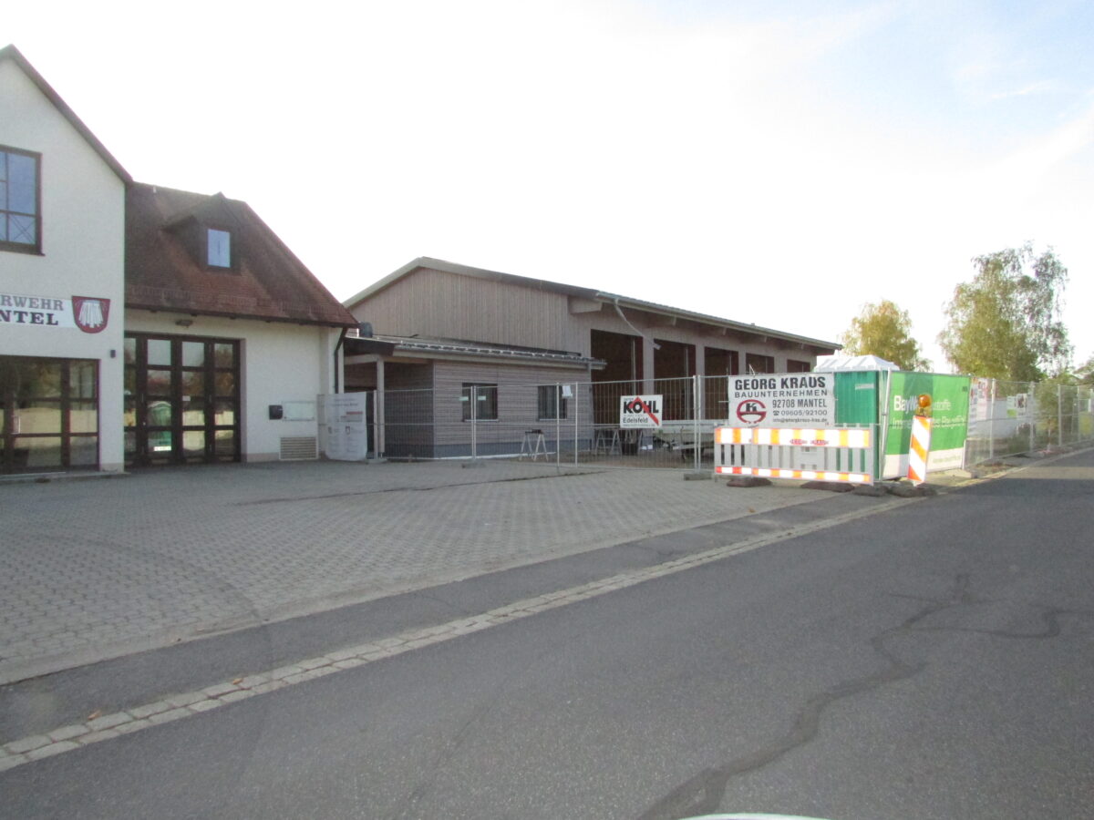 Mantel investiert in moderne Schließtechnik und Feuerwehrhaus