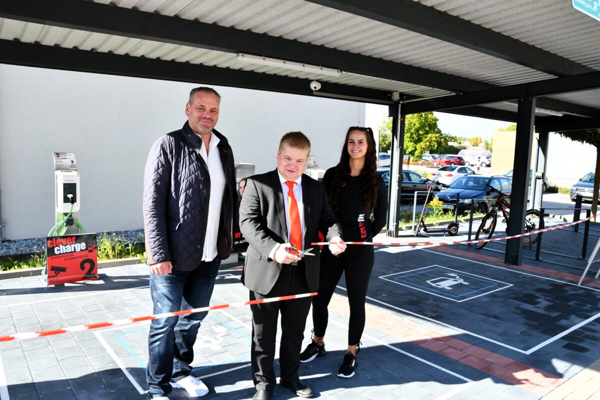 Neue E-Ladesäulen bei Cleverfit in Burglengenfeld