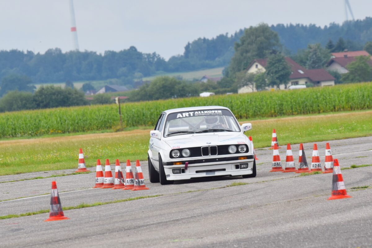 Nordoberpfälzer Motorsportler erobern Spitze im Slalom