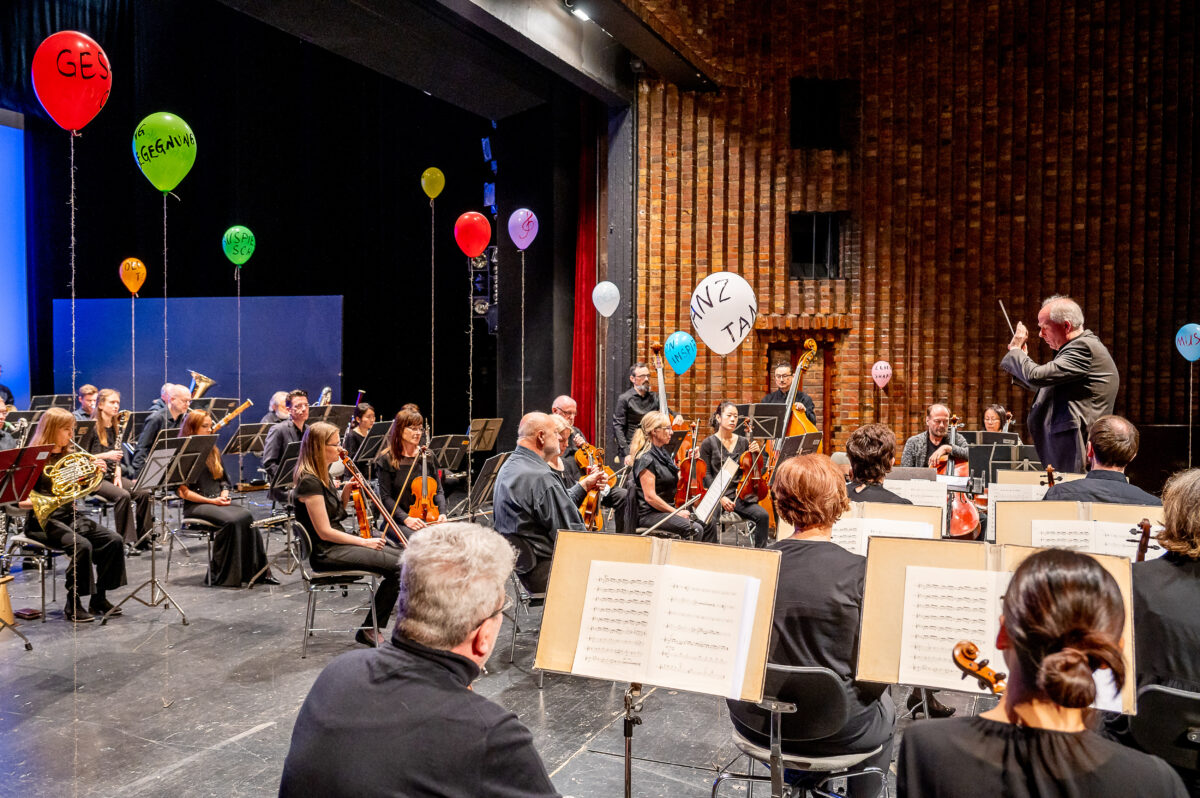 "Peter und der Wolf" verzaubert Amberg im Familienkonzert