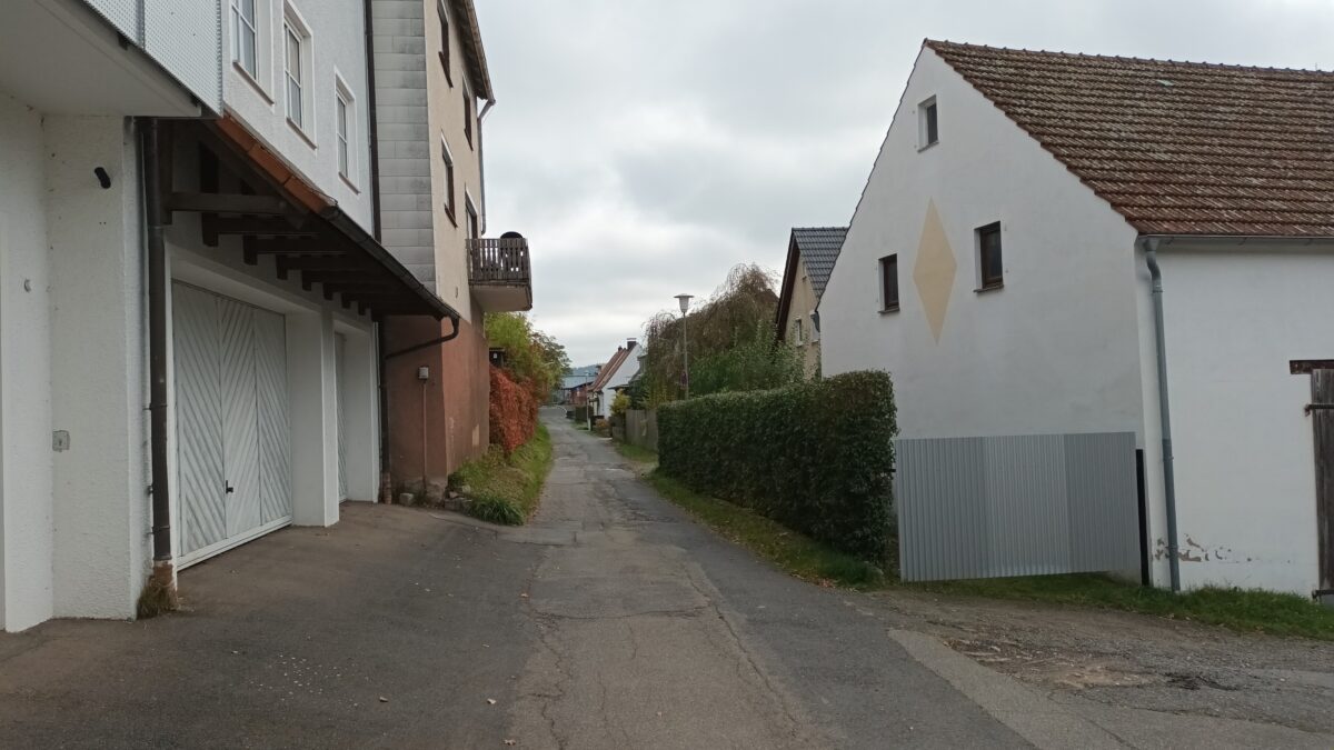 Mehr als Facelift für "hässlichste Straße" Pressaths