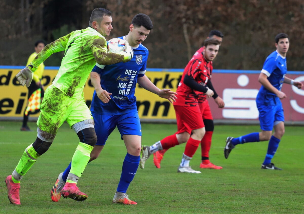 Richtungsweisendes Derby in Schnaittenbach