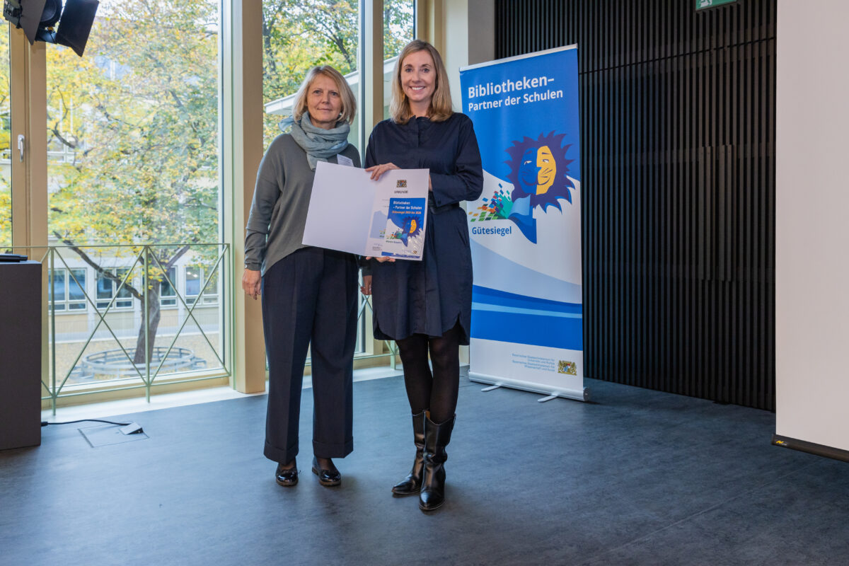 Weidener Bibliothek für Schulkooperation ausgezeichnet