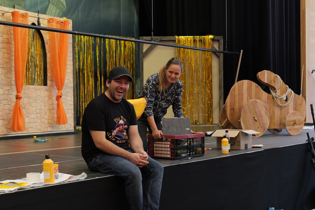 OVIGO Theater bringt Monty-Python-Kultfilm auf die Bühne