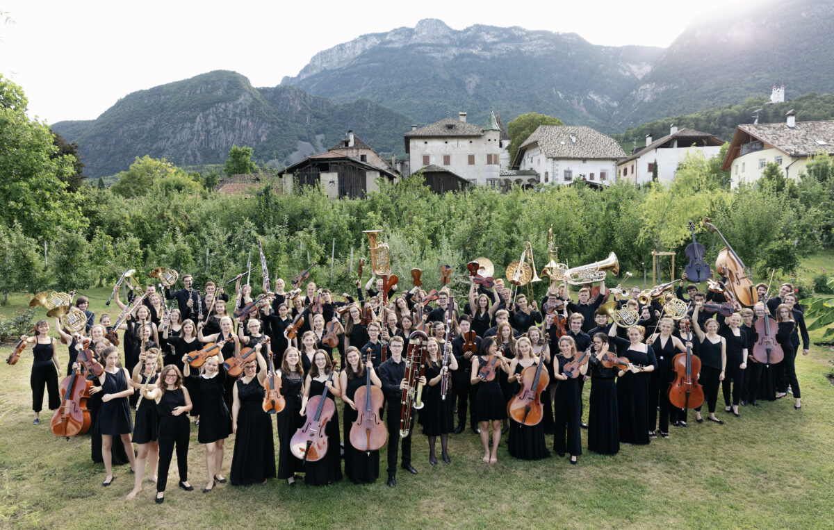 Das 'Bayerische Landesjugendorchester' vereint junge Spitzenmusiker aus ganz Bayern zu einem viel beachteten Klangkörper. Foto: Astrid Ackermann.