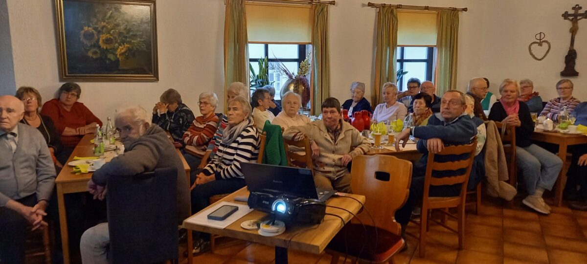 Senioren interessiert am gemeindlichen Geschehen