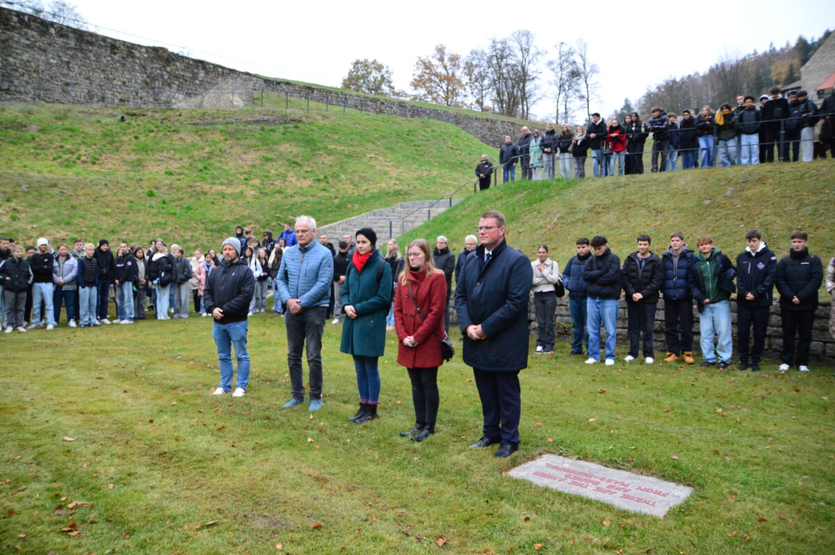 KZ-Gedenkstätte Flossenbürg: DGB-Jugend gedenkt der Novemberpogrome 1938