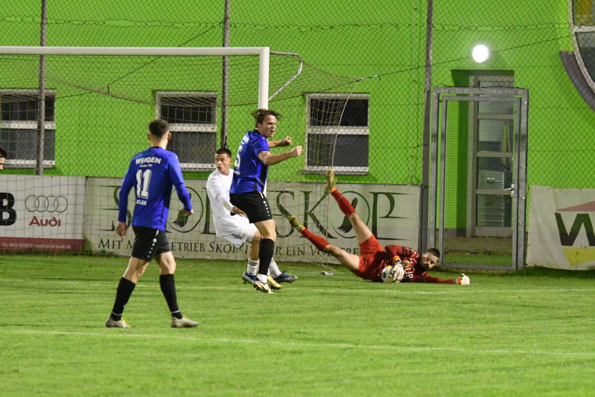 Vier Elfmeter und ein kampfbetontes Unentschieden