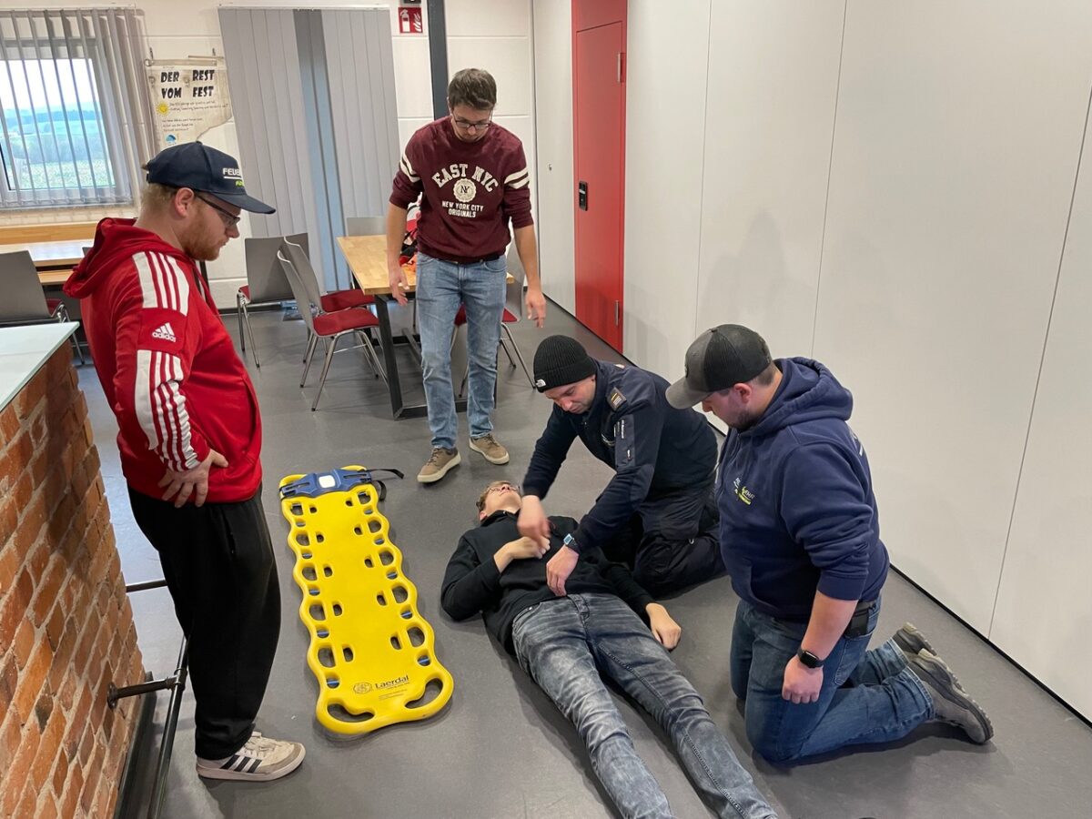 Feuerwehrlehrgang in Floß erfolgreich abgeschlossen