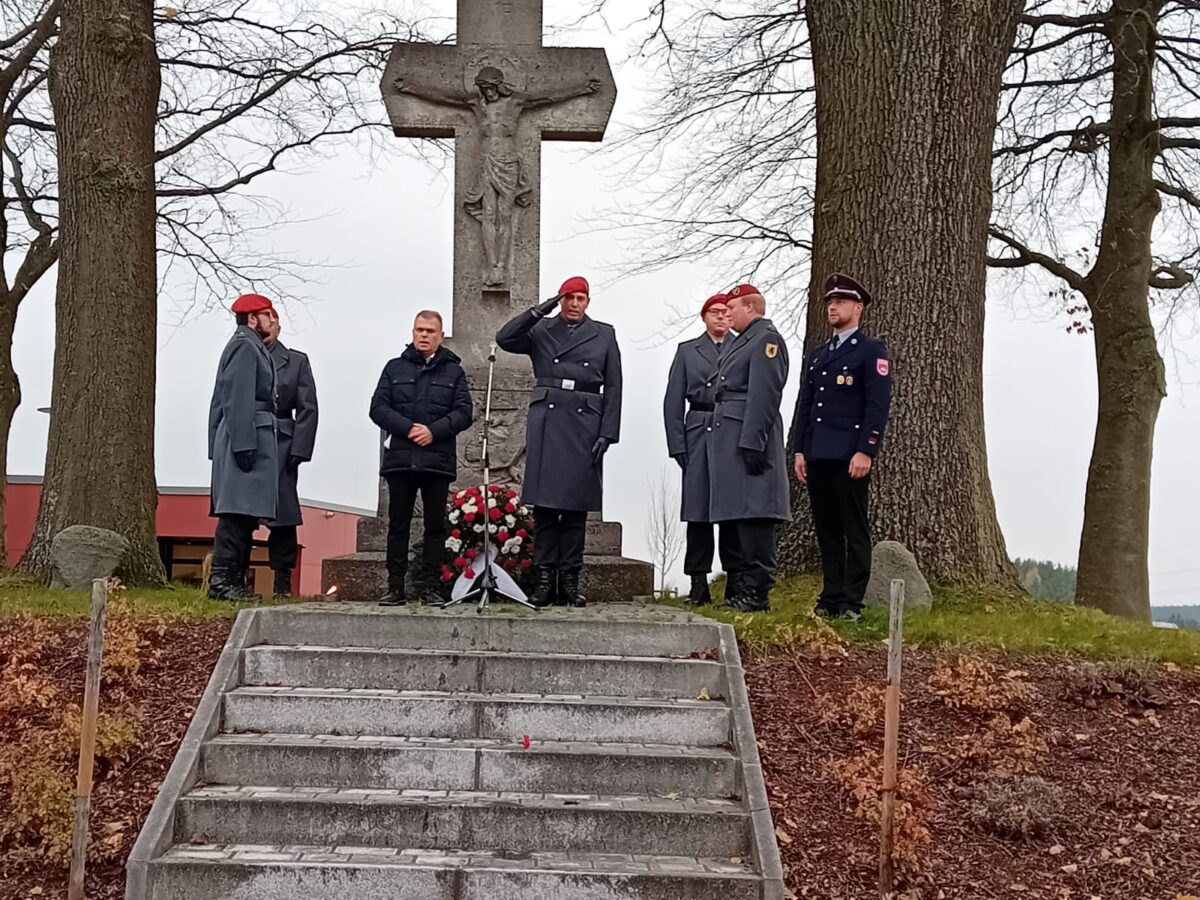 Gemeinsames Gedenken zum Volkstrauertag in Windischeschenbach