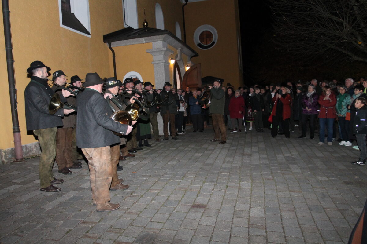 Hubertusfeier in Vohenstrauß begeistert mit Tradition