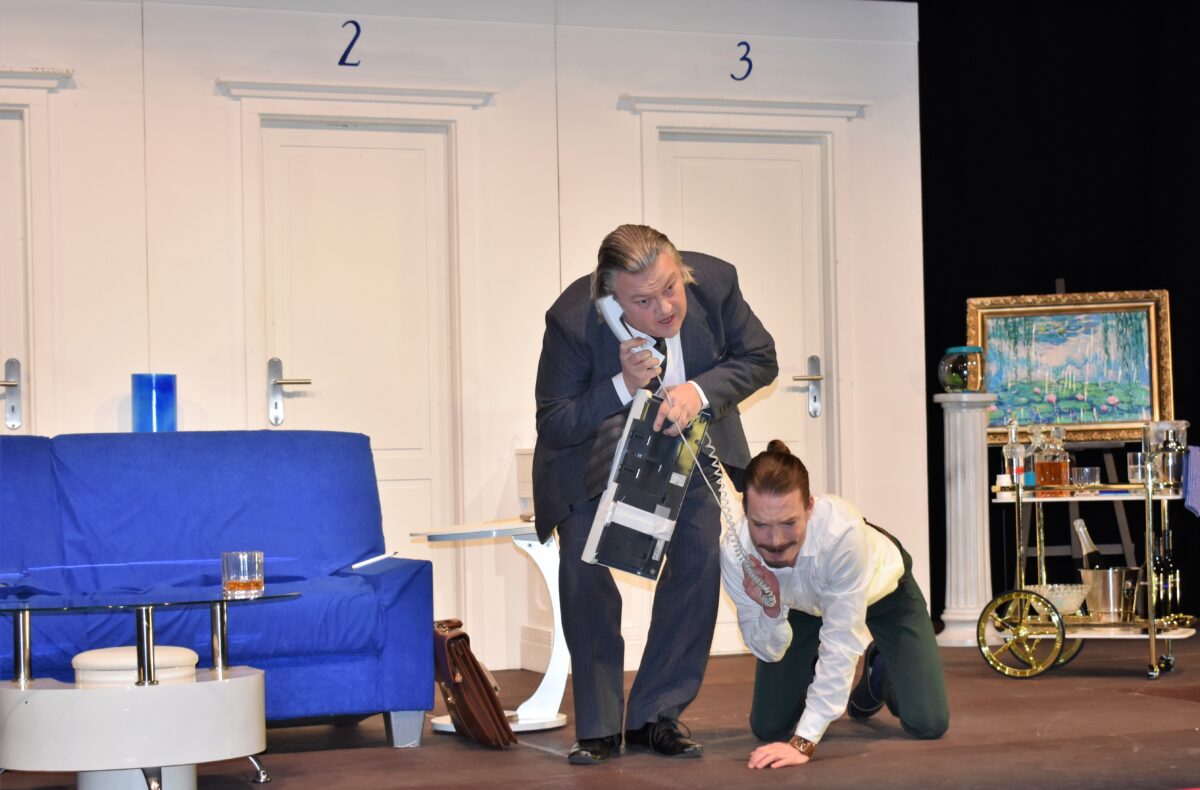 Wer ist hier der Spinner ?