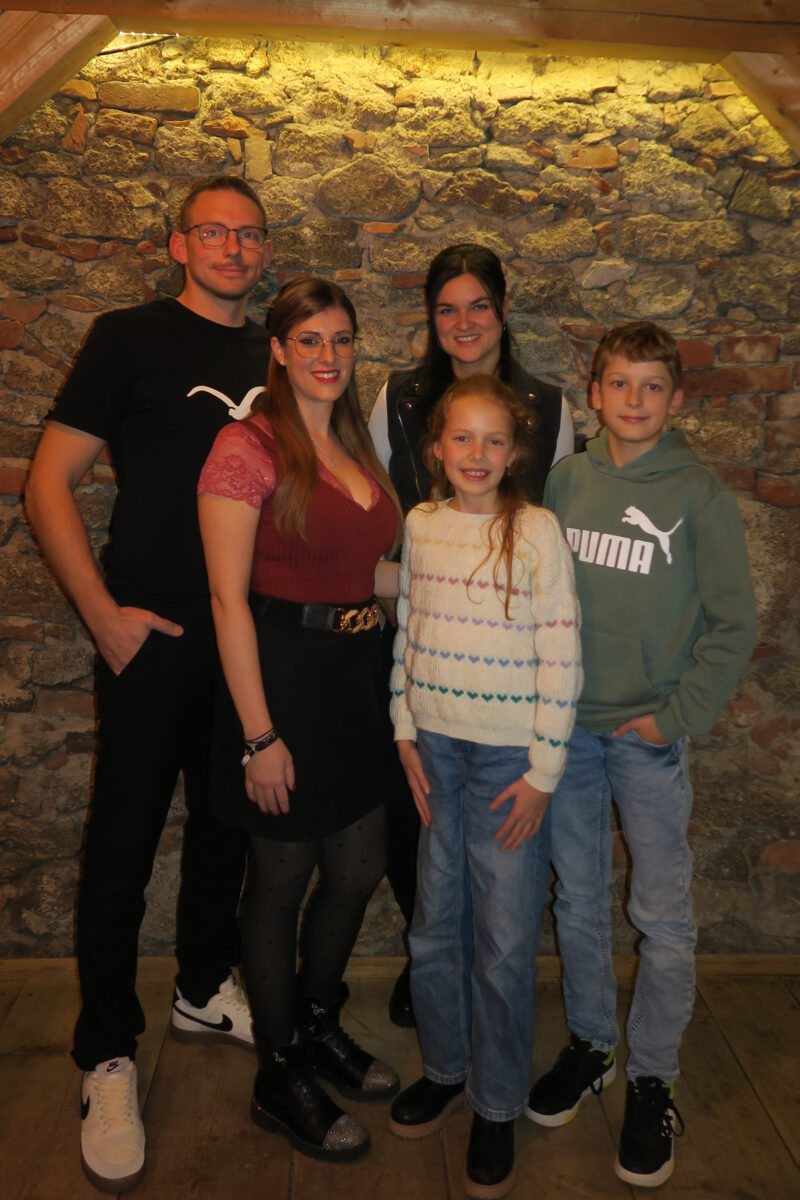 Faschingsverein Stammtisch Botzersreuth stellt Jubiläums-Prinzenpaare vor