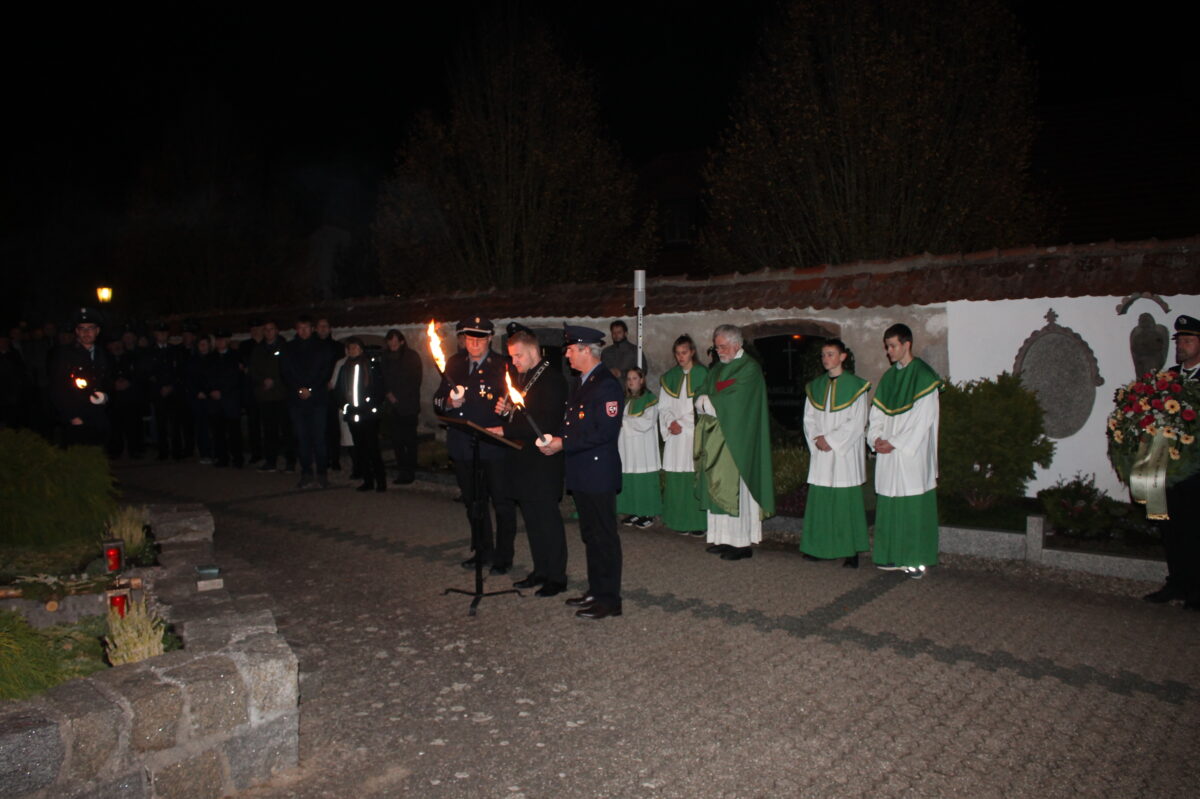 Volkstrauertag in Burkhardsreuth: Aufruf zu Frieden und Versöhnung