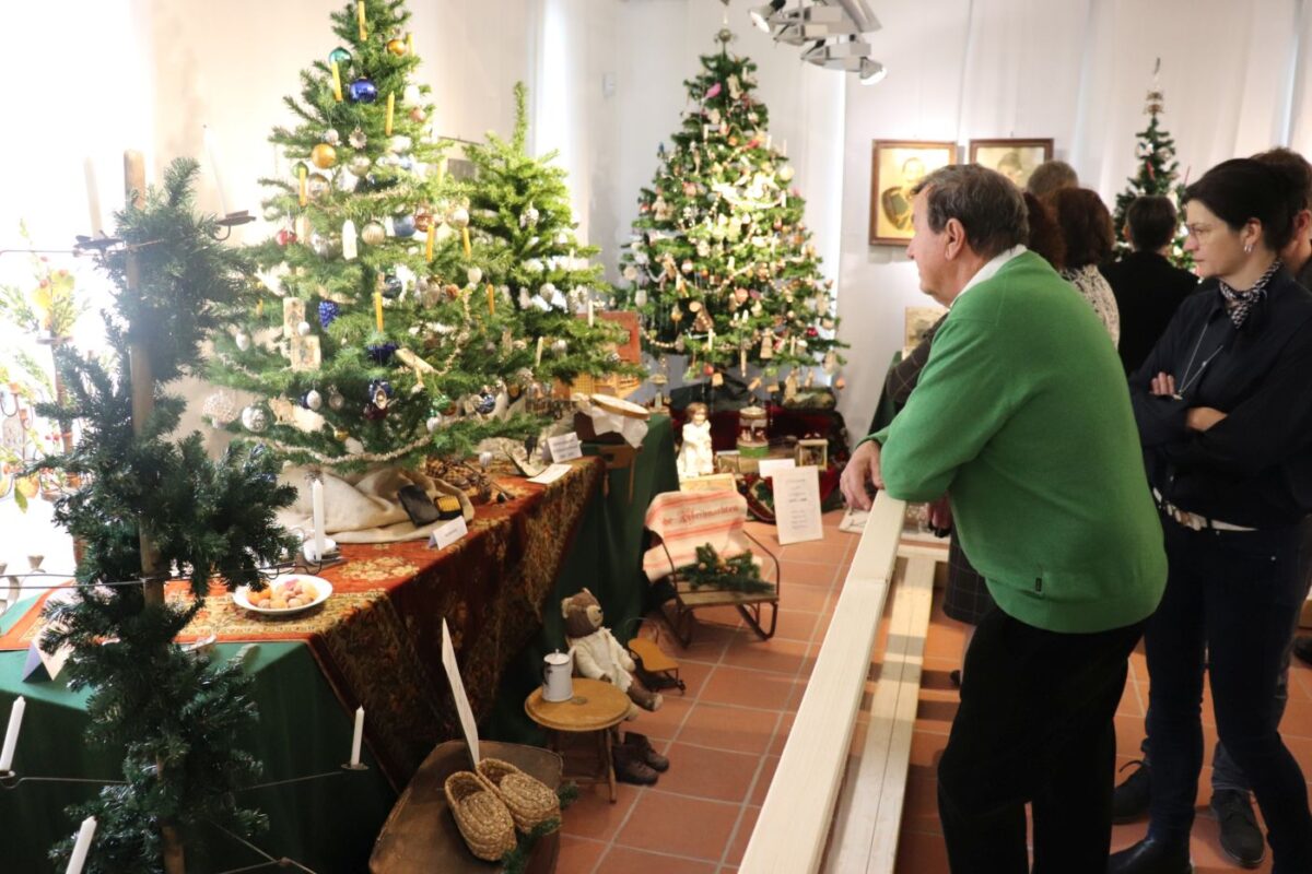 Weihnachtszauber: Historischer Christbaumschmuck in Tirschenreuth