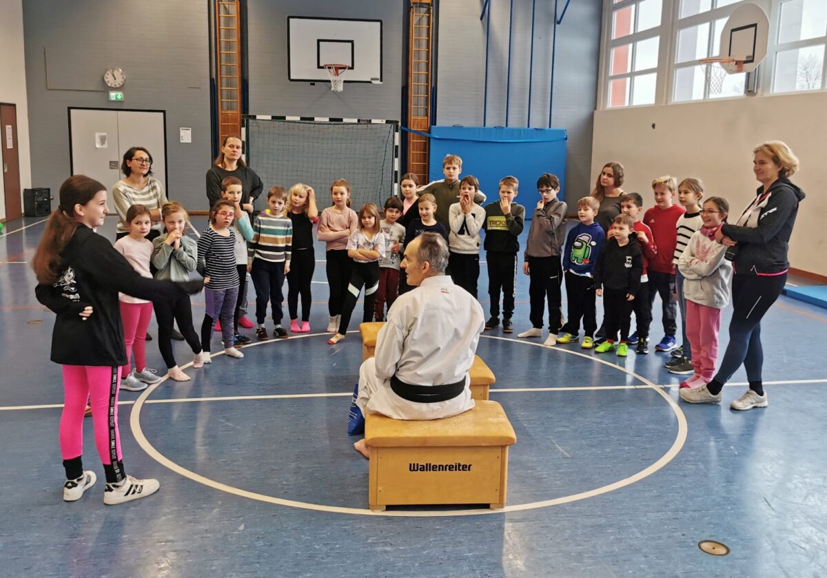 "Stopp!" Selbstbehauptung und Selbstverteidigung in Waldthurn