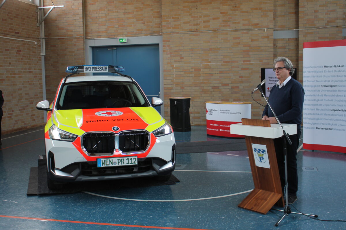 Pressaths BRK dankt für neues "Helfer"-Einsatzfahrzeug