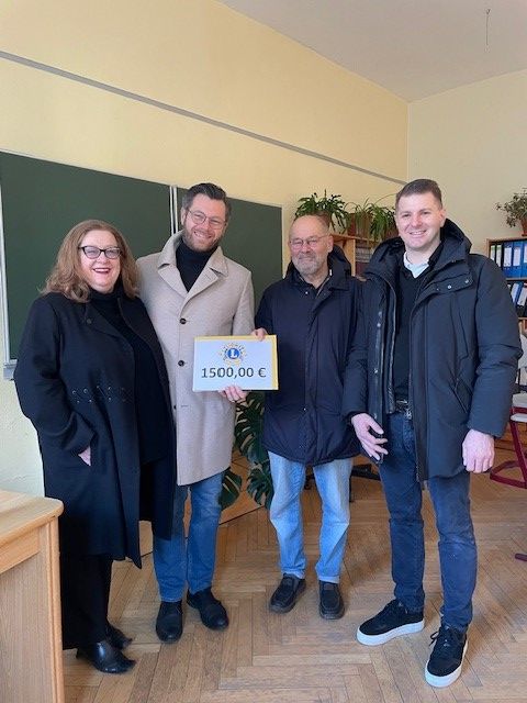 Lions Club in Weiden spendet 1500 Euro an AK Asyl