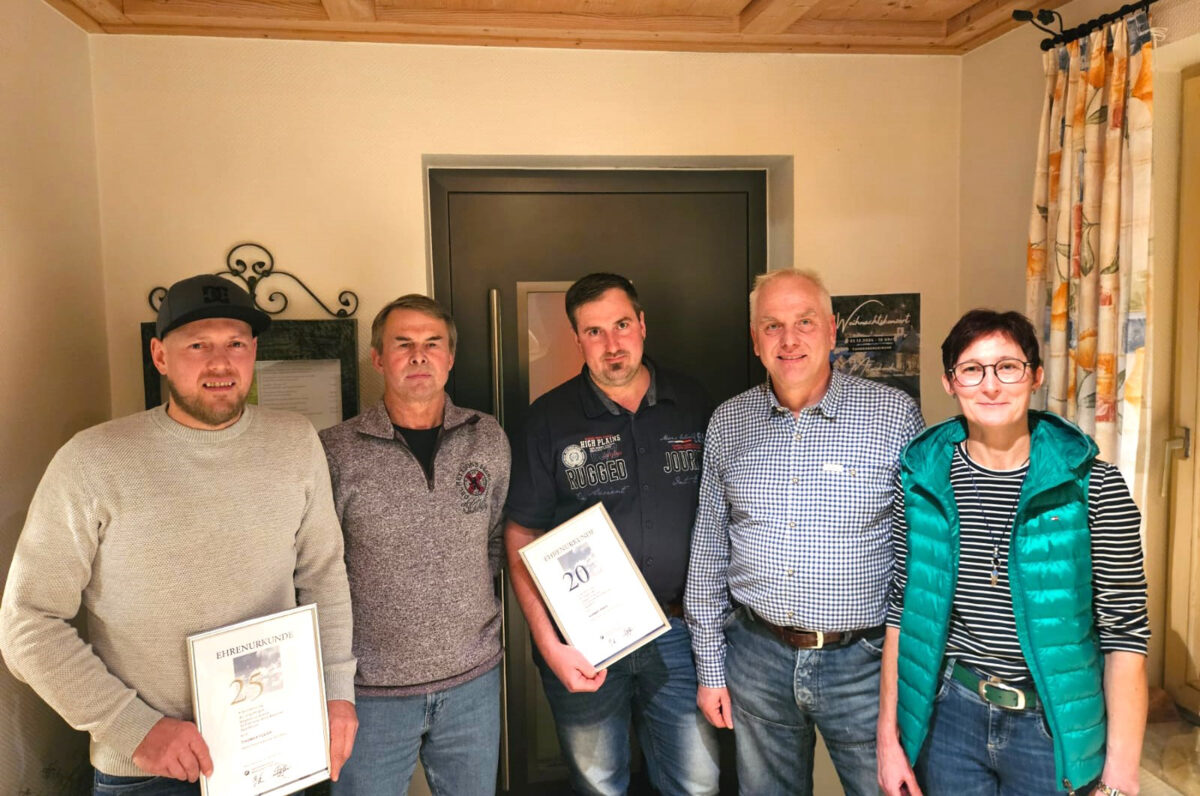 Waldthurner Schreinerei ehrt und verabschiedet Mitarbeiter