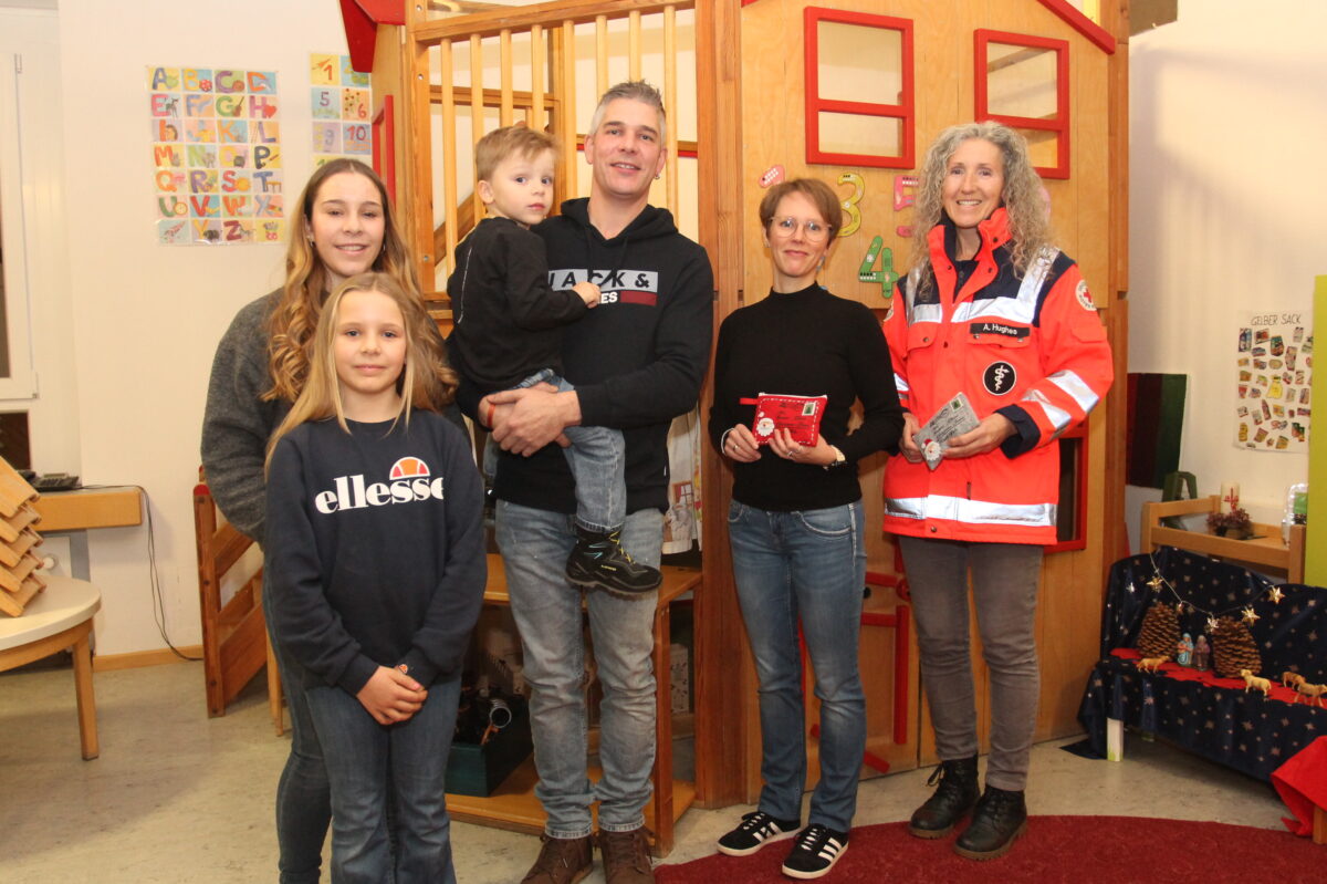 Elektromeister unterstützt Kinderhaus mit Spende