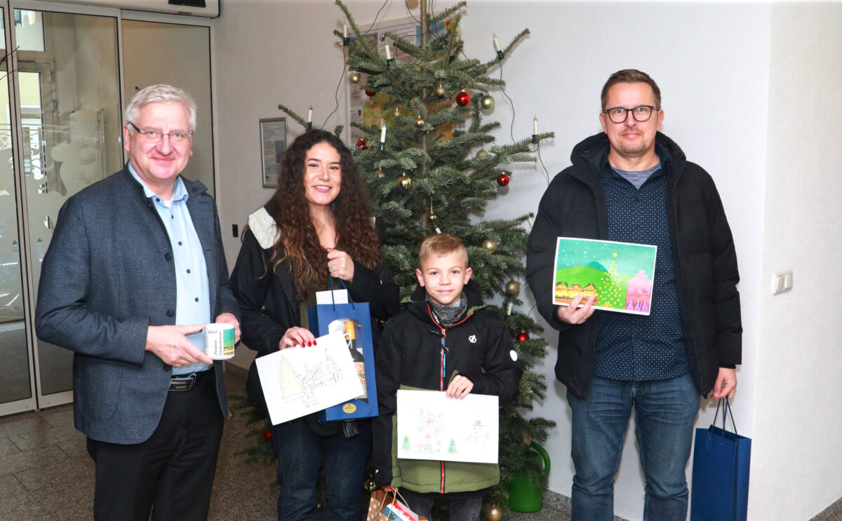 Erbendorfer Weihnachtstasse 2024 mit zwei neuen Motiven