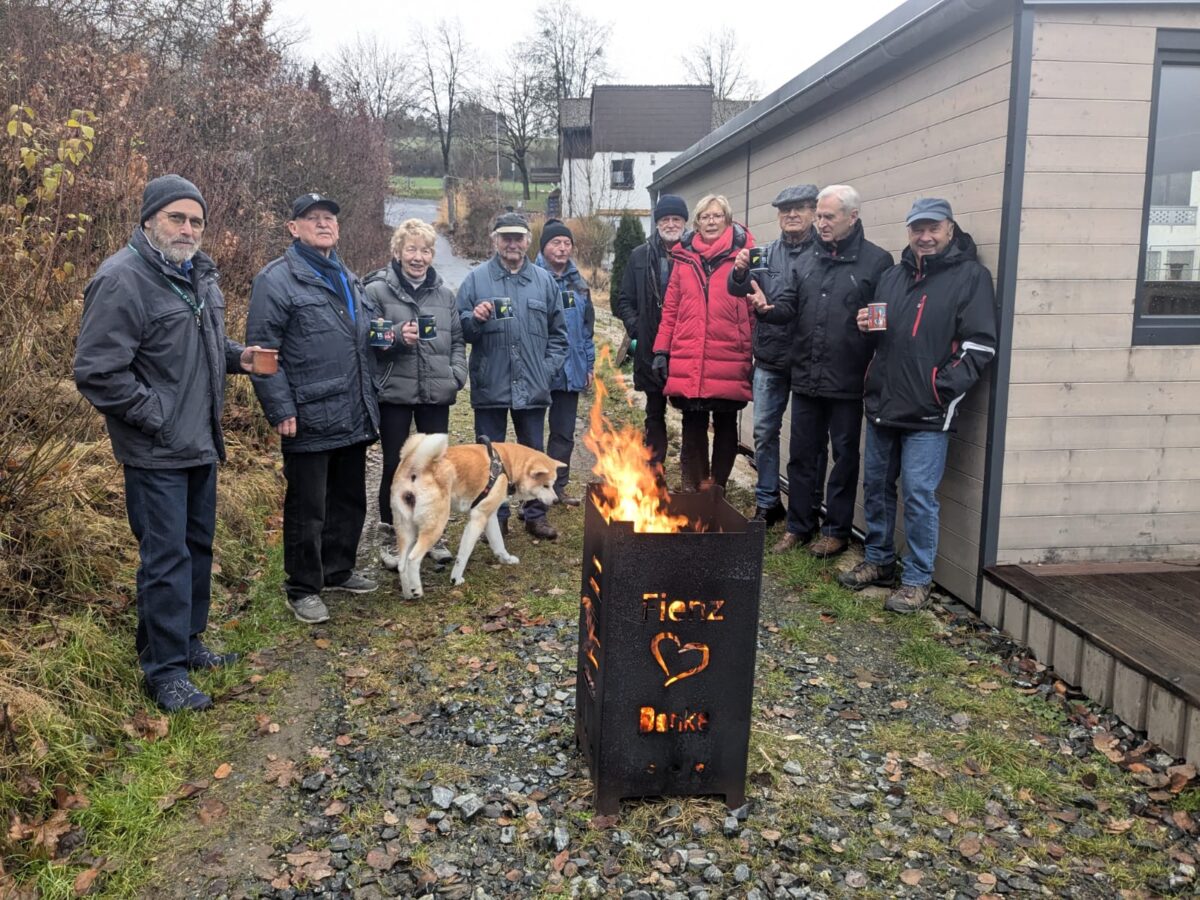 Fit mit 60: Jahresrückblick und geselliges Beisammensein