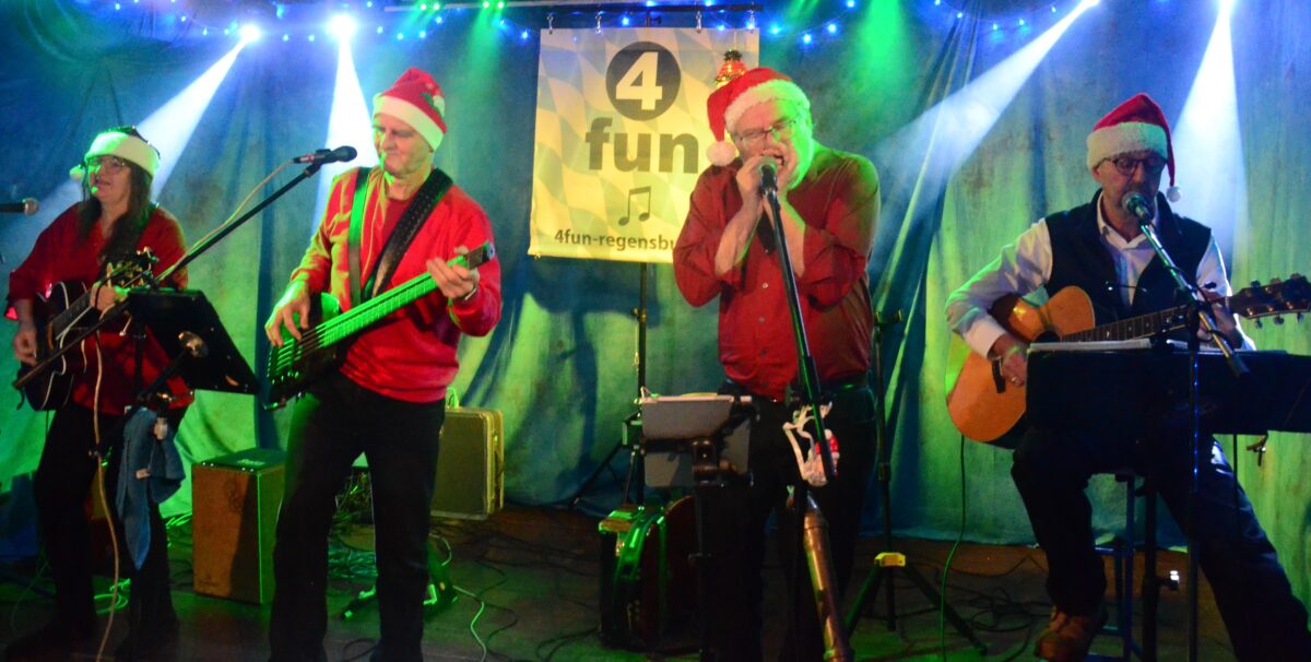 "4fun" aus Regensburg stimmen auf Weihnachten ein