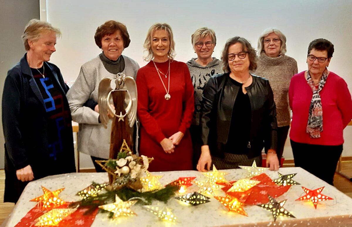 Mitglieder im Frauenbund St. Elisabeth feierten adventliche Feier
