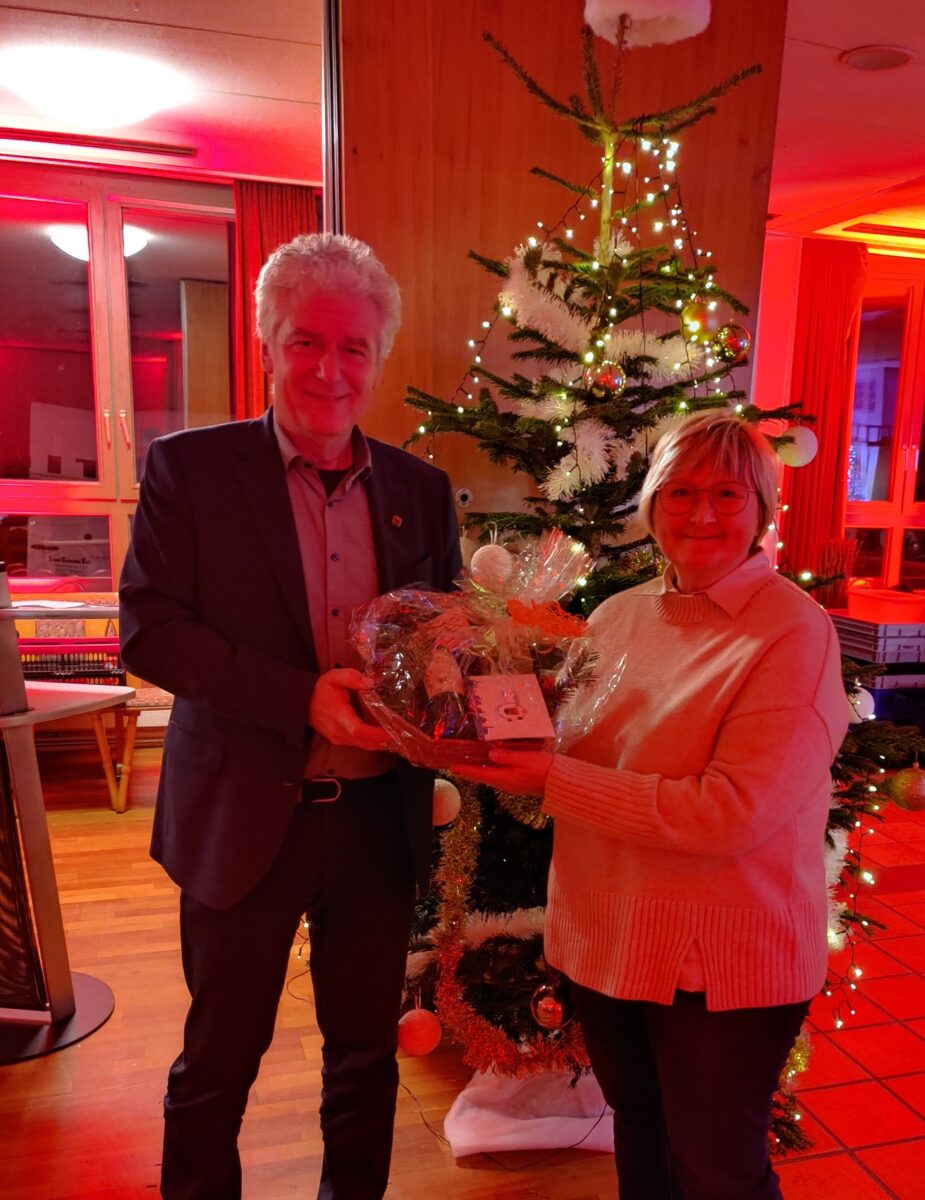 Markt Floß ehrt Mitarbeiter für langjährige Treue