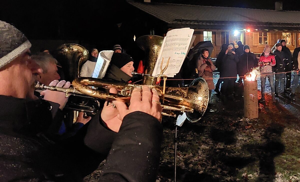Oberpfälzer Waldverein feiert Waldweihnacht