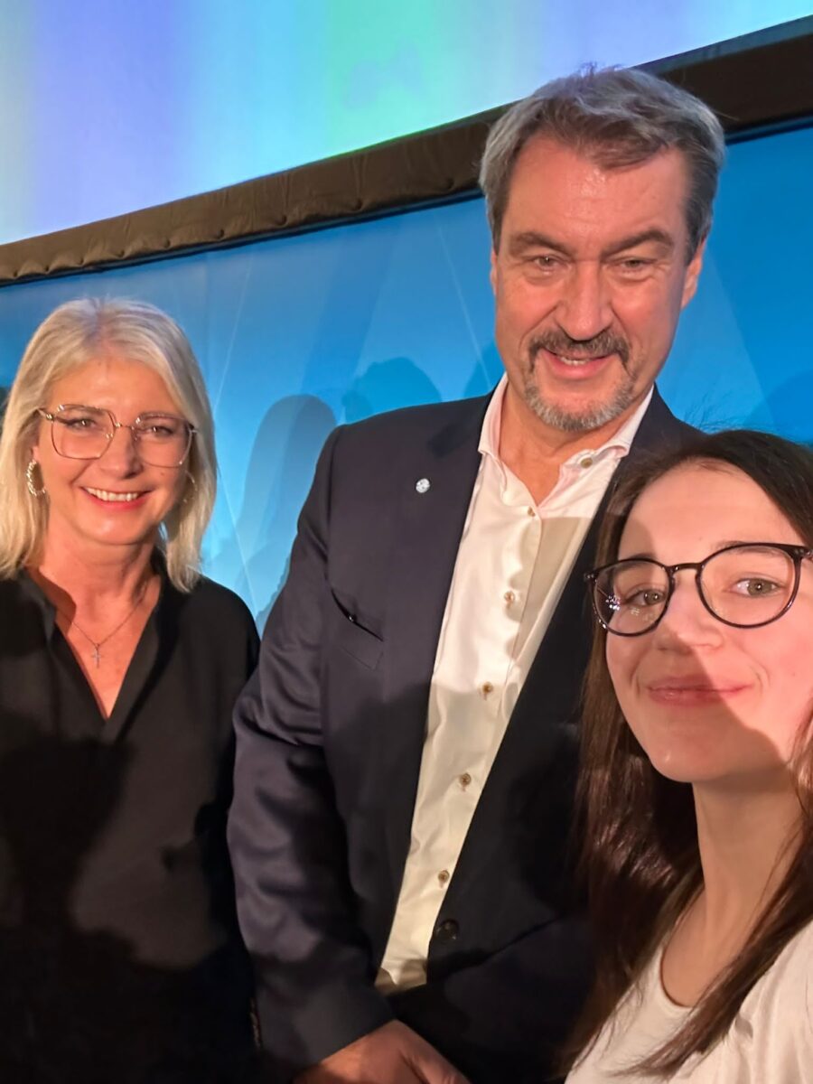 Sophia Würl aus Tirschenreuth beim Jugendempfang geehrt