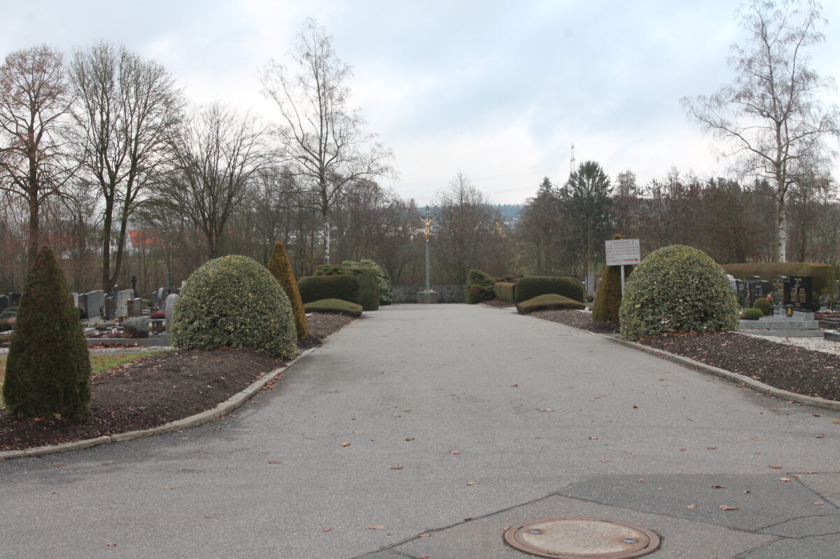 Stadtrat Vohenstrauß: neue Friedhofsregelungen, Lob der Verwaltung und mehr
