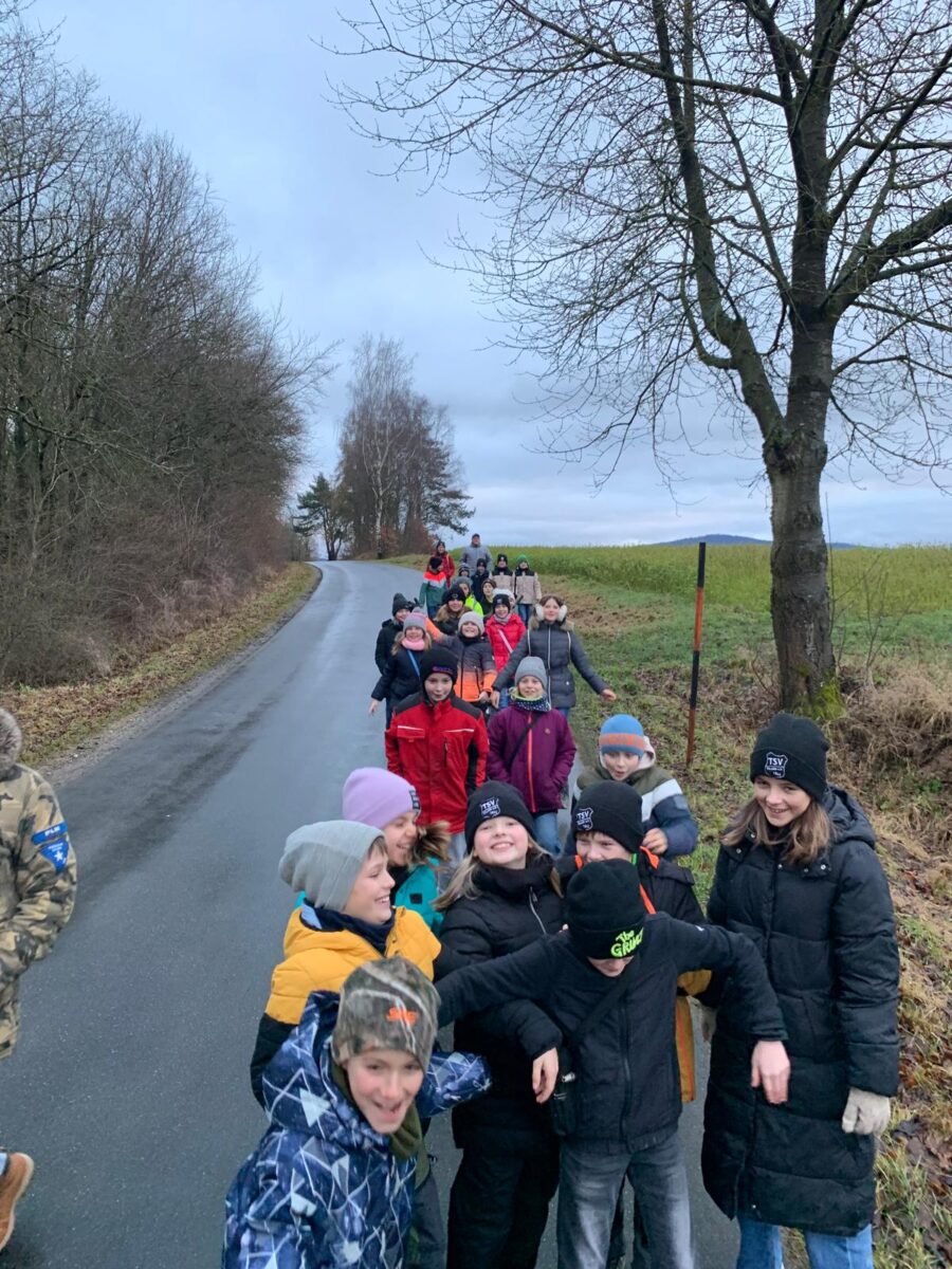 Sternenwanderung begeistert TSV-Nachwuchs in Eslarn
